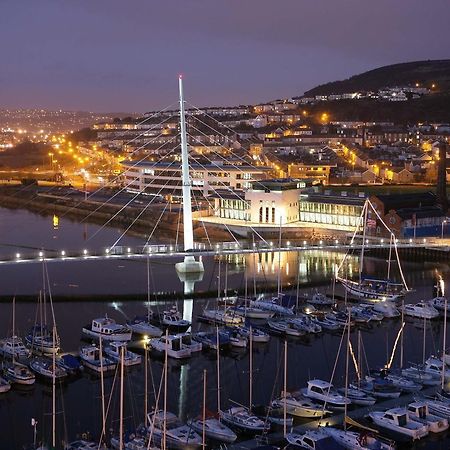Just Stay Wales - Mariners Walk Swansea Buitenkant foto